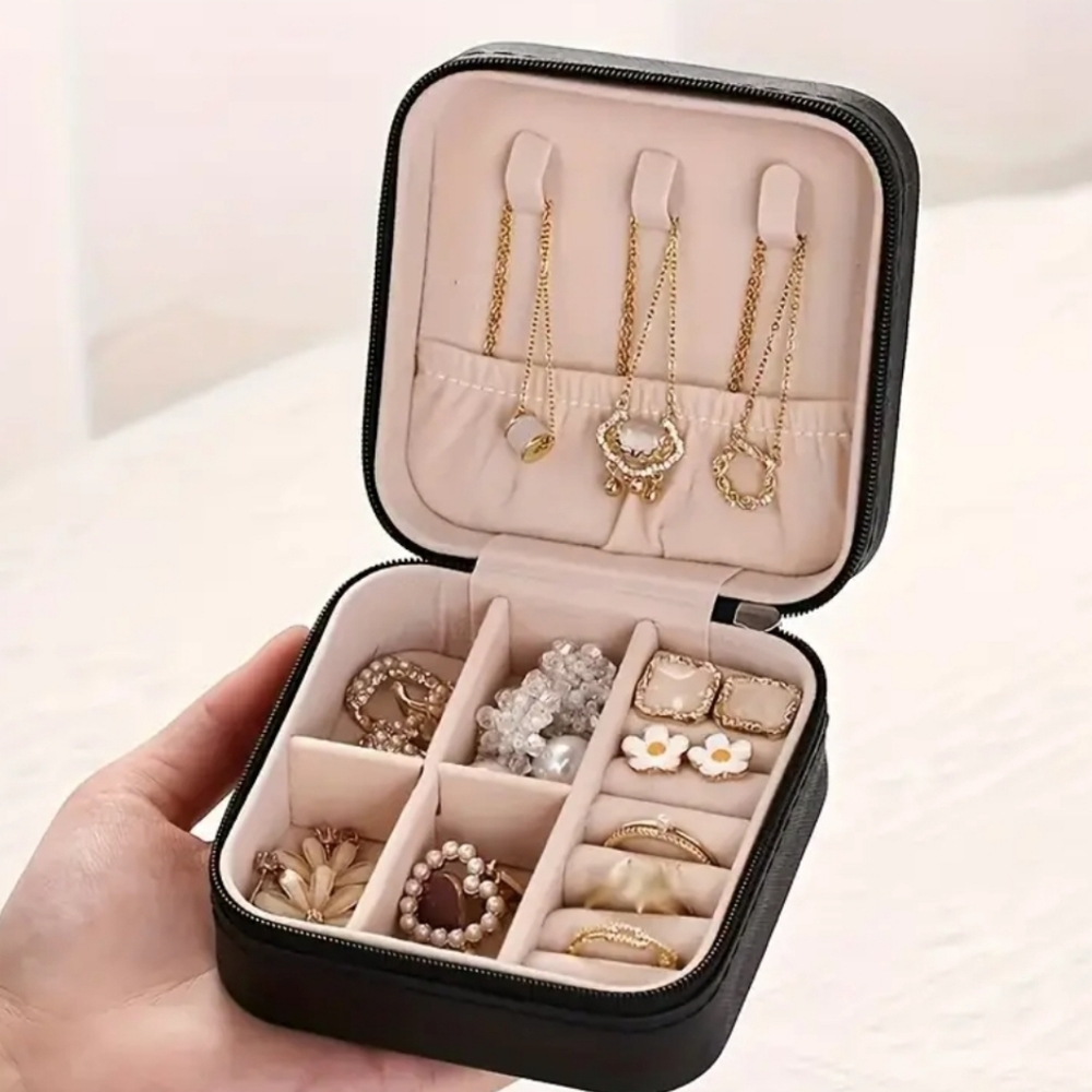 NWT! Black Travel Zipper Jewelry Box NEW